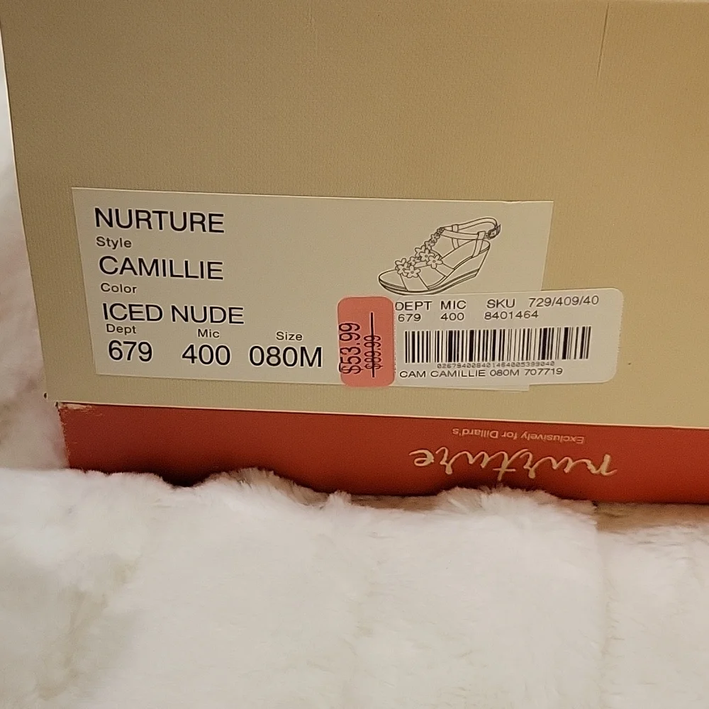 Nurture wedge sandals size 8 - Picture 2 of 5